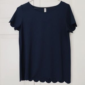 Vanilla bay shirt with scalloped edges